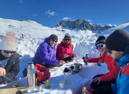 Gipfel-Fondue und Schneeschuhlaufen
